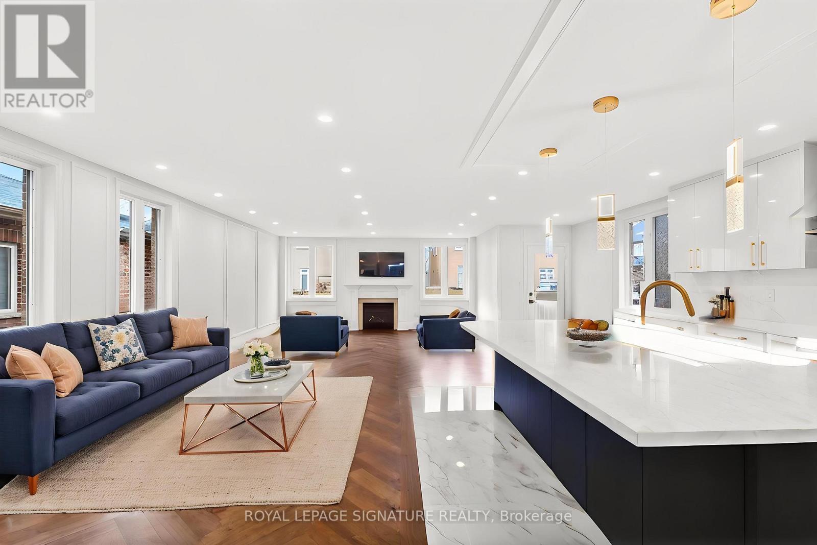 5180 Littlebend Drive, Mississauga, Ontario  L5M 8B7 - Photo 5 - W13012448