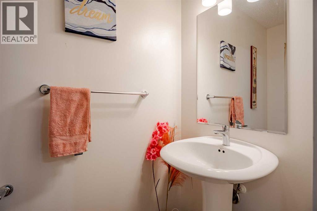 202, 2400 Ravenswood View Se, Airdrie, Alberta  T4A 0v7 - Photo 11 - A2280631