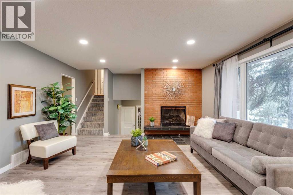 4023 Varmoor Road Nw, Calgary, Alberta  T3A 0B1 - Photo 6 - A2288799