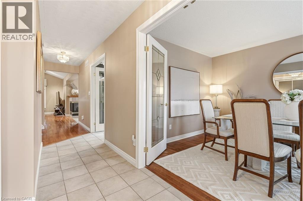 1156 Augustus Drive, Burlington, Ontario  L7S 2K5 - Photo 6 - 40821704