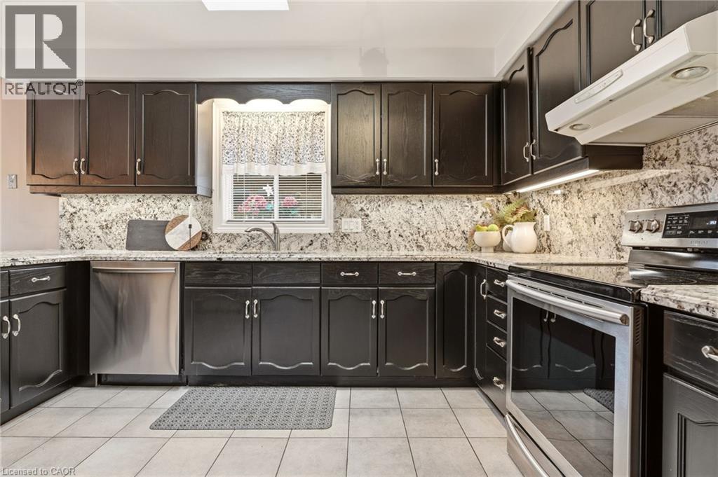 1156 Augustus Drive, Burlington, Ontario  L7S 2K5 - Photo 9 - 40821704