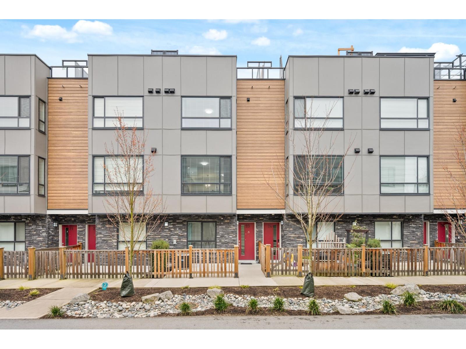 23 19631 55a Avenue, Langley, British Columbia  V3A 0L5 - Photo 2 - R3098606