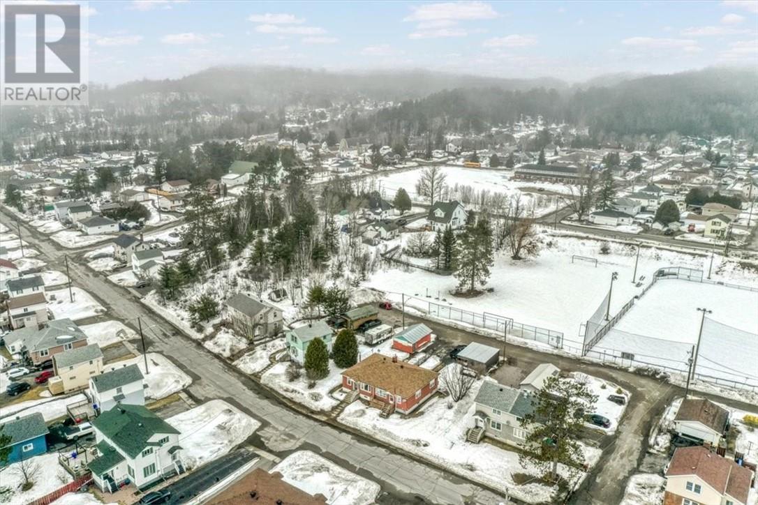 28 First Avenue N, Levack, Ontario  P0M 2C0 - Photo 11 - 2127178