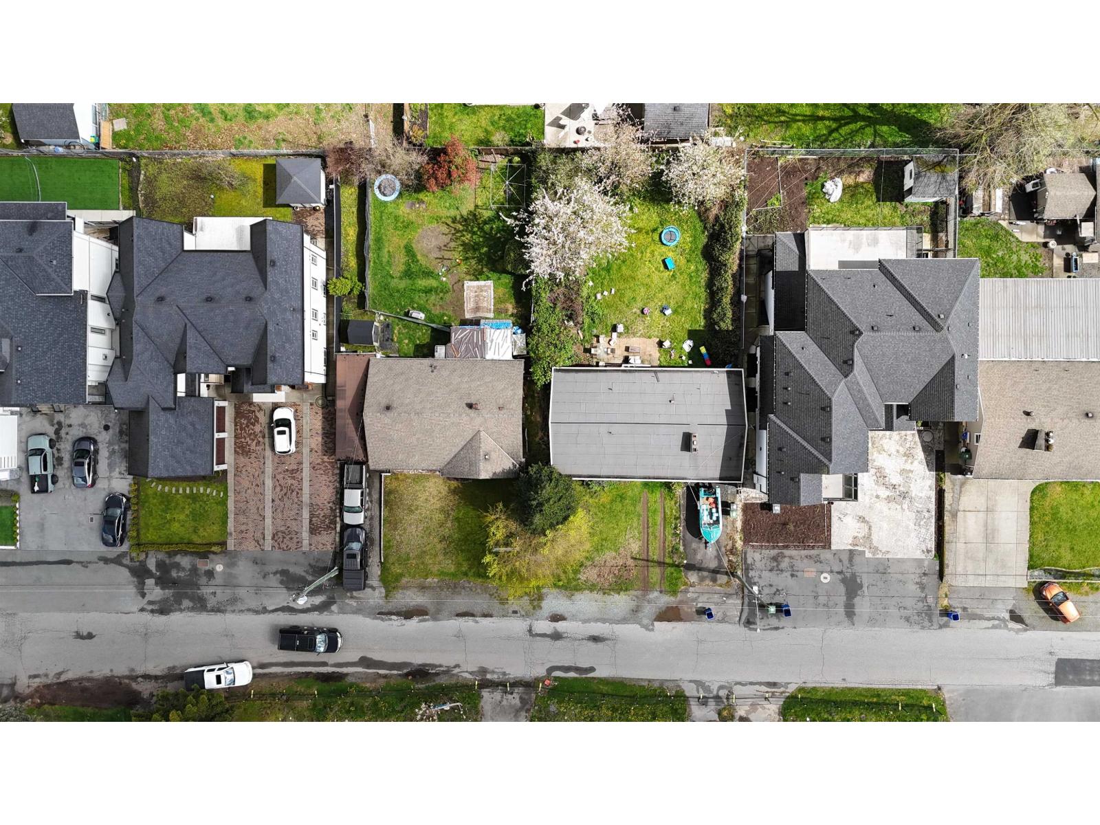 2618 Minter Street, Abbotsford, British Columbia  V2T 3K2 - Photo 2 - R3082522