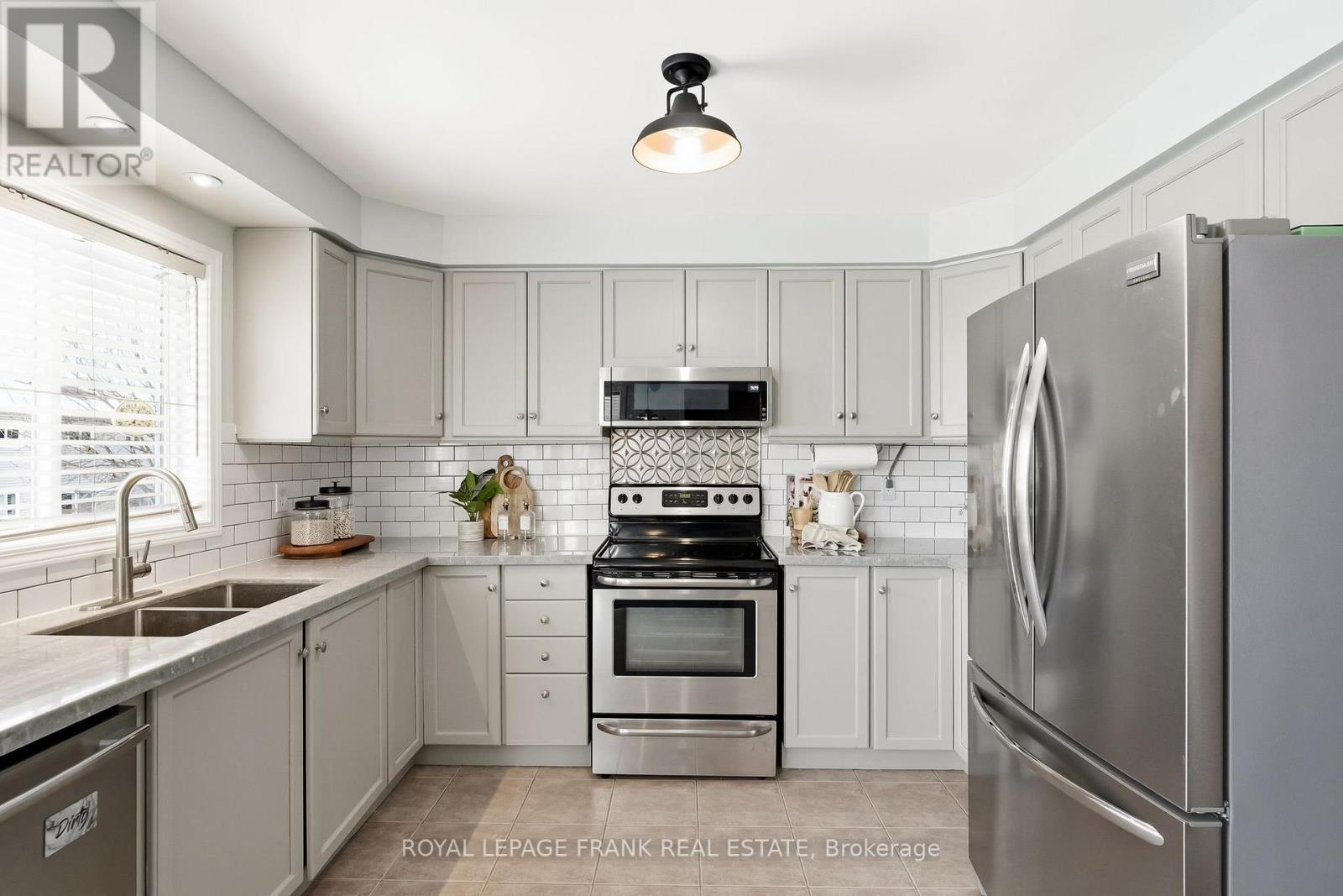 70 Weldrick Crescent, Clarington, Ontario  L1C 5E7 - Photo 12 - E13012596