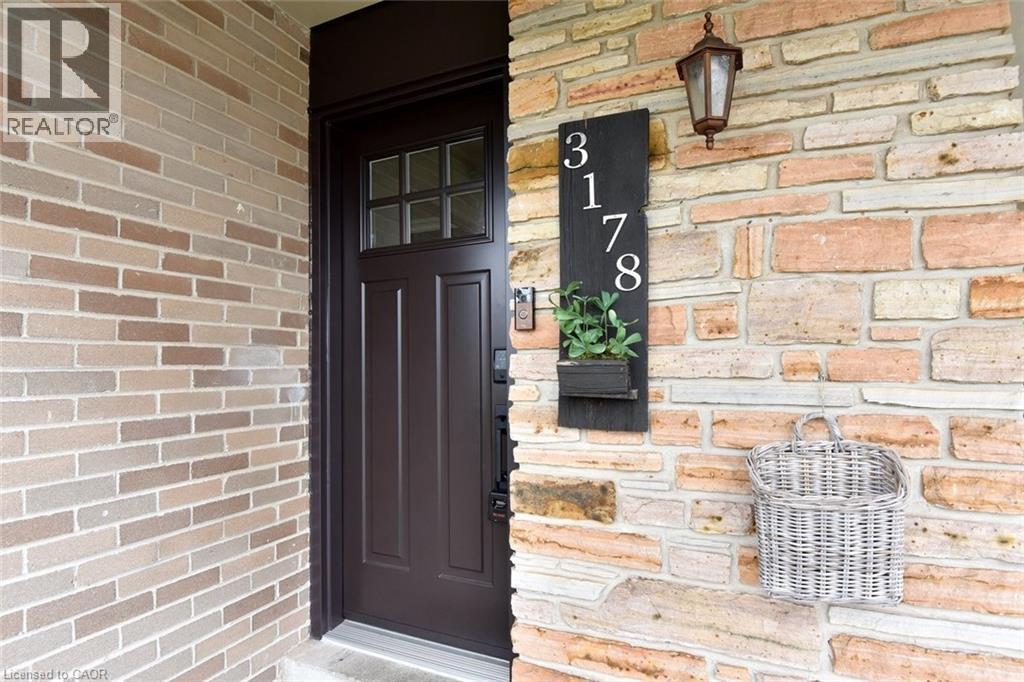 3178 Heathfield Drive, Burlington, Ontario  L7M 1C9 - Photo 3 - 40821879