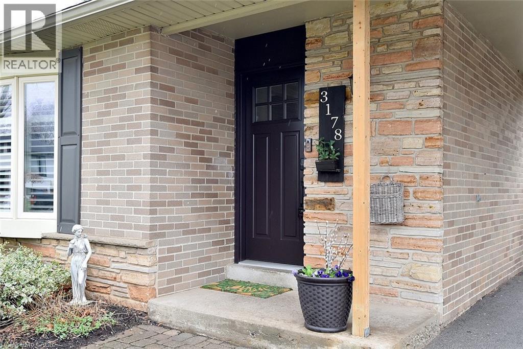 3178 Heathfield Drive, Burlington, Ontario  L7M 1C9 - Photo 5 - 40821879