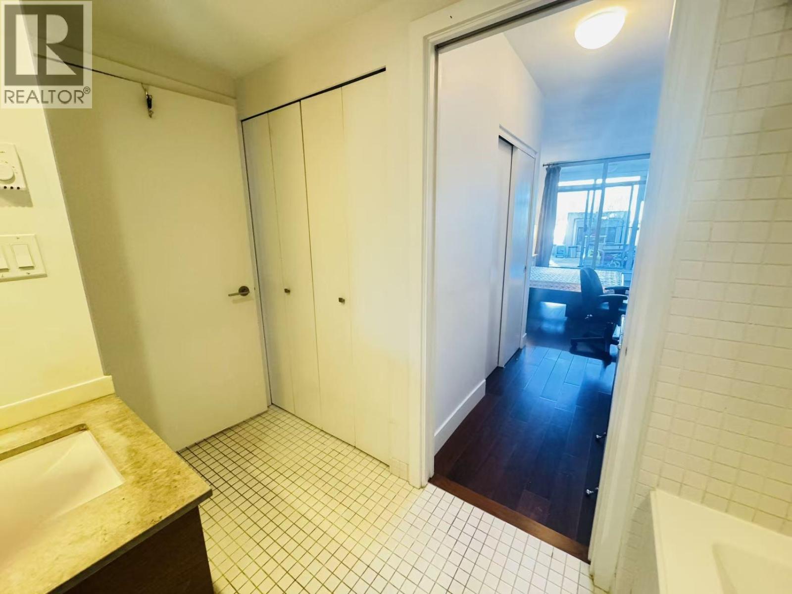 4375 West 10th Avenue, Vancouver, British Columbia  V6R 2H6 - Photo 6 - R3112695