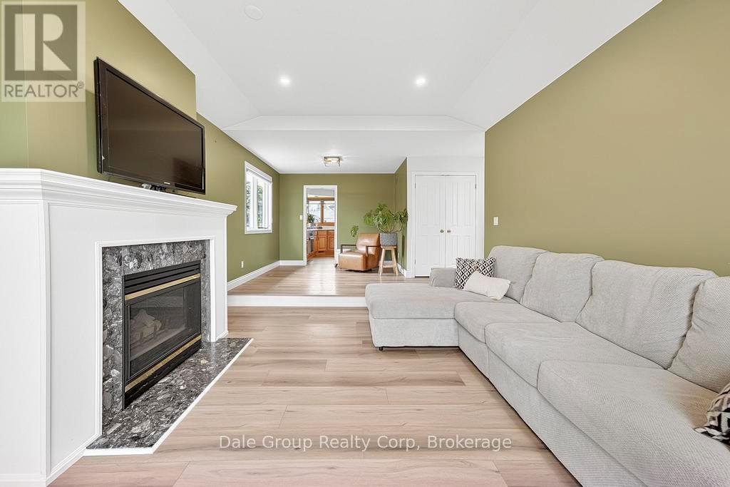 256 Rivers Boulevard E, South Huron, Ontario  N0M 1S1 - Photo 5 - X13012600