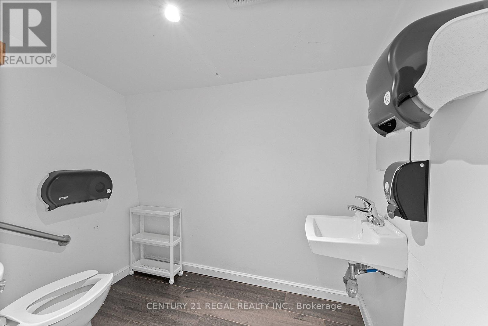 2nd/3rd - 481-483 Church Street, Toronto, Ontario  M4Y 2C6 - Photo 29 - C13012532