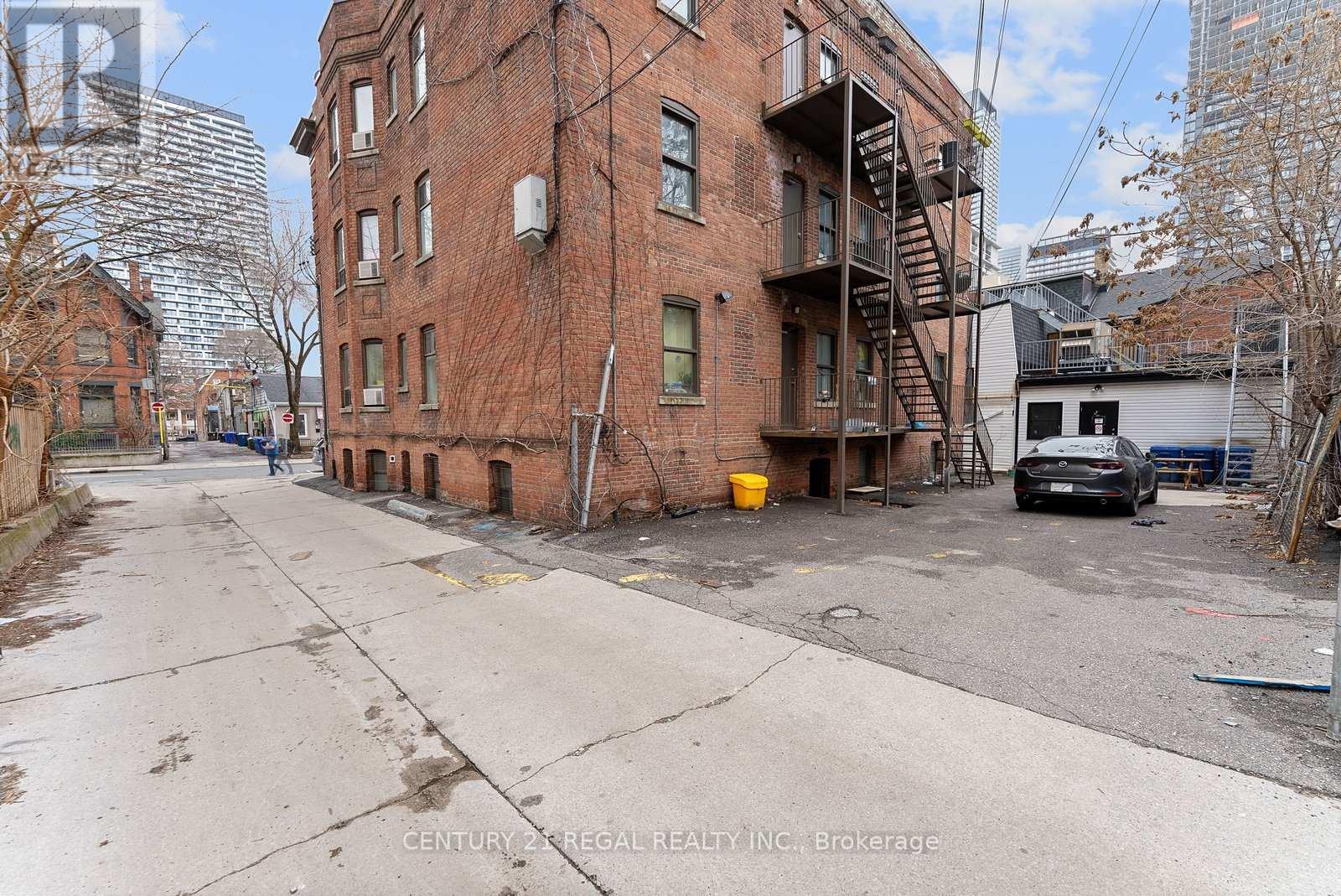 2nd/3rd - 481-483 Church Street, Toronto, Ontario  M4Y 2C6 - Photo 37 - C13012532