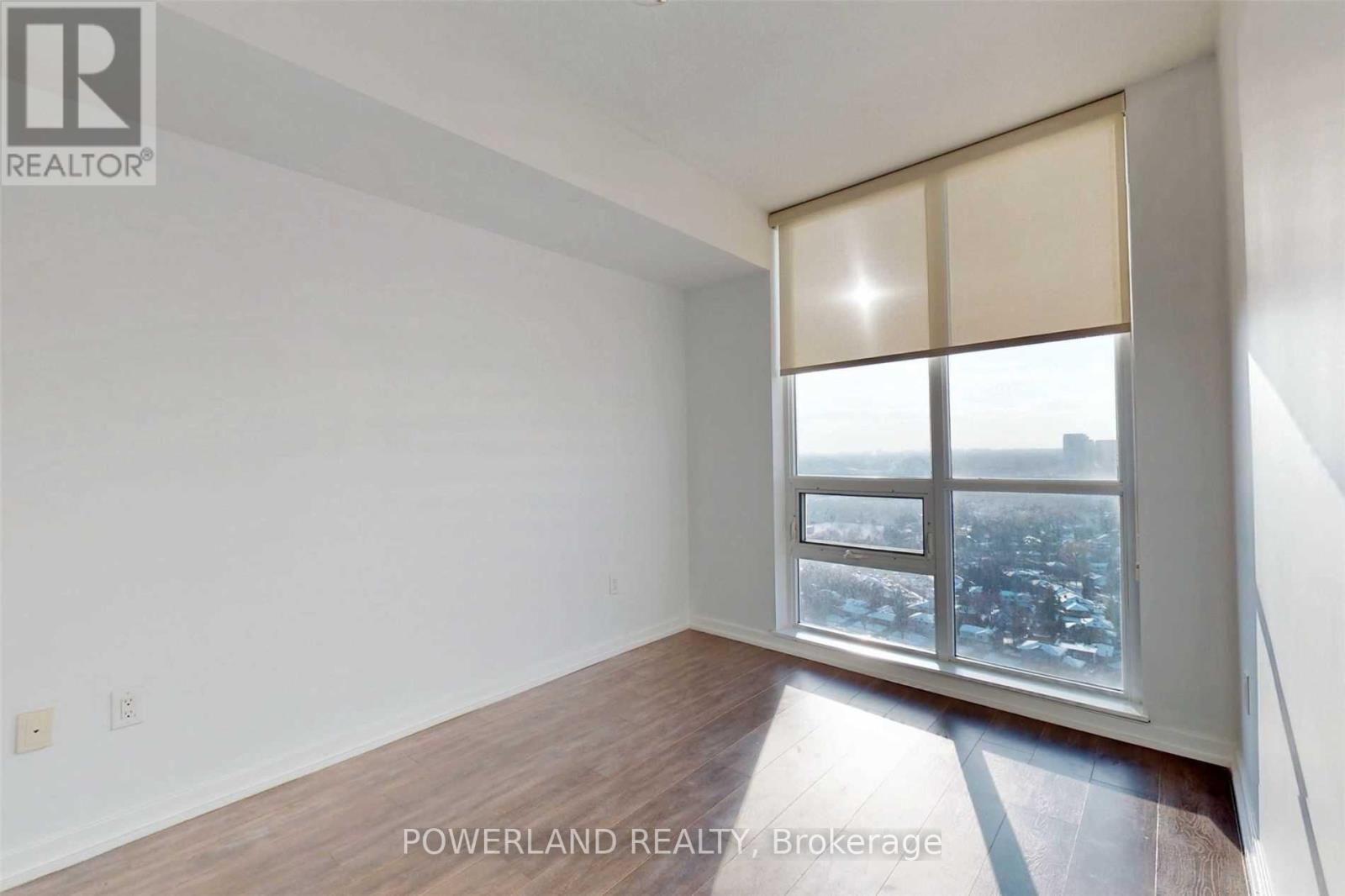 2013 - 66 Forest Manor Road, Toronto, Ontario  M2J 0B7 - Photo 4 - C13012640