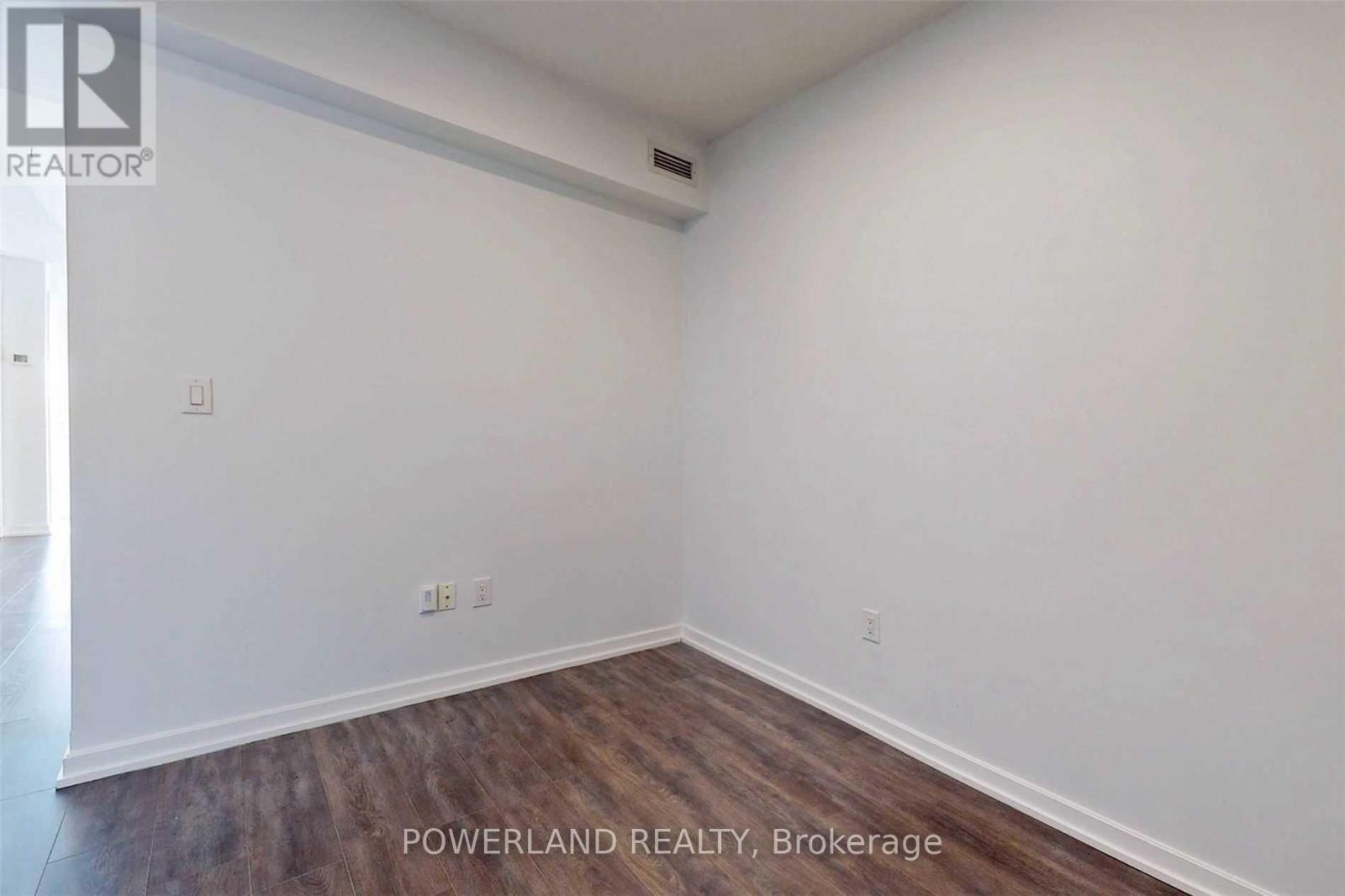 2013 - 66 Forest Manor Road, Toronto, Ontario  M2J 0B7 - Photo 6 - C13012640