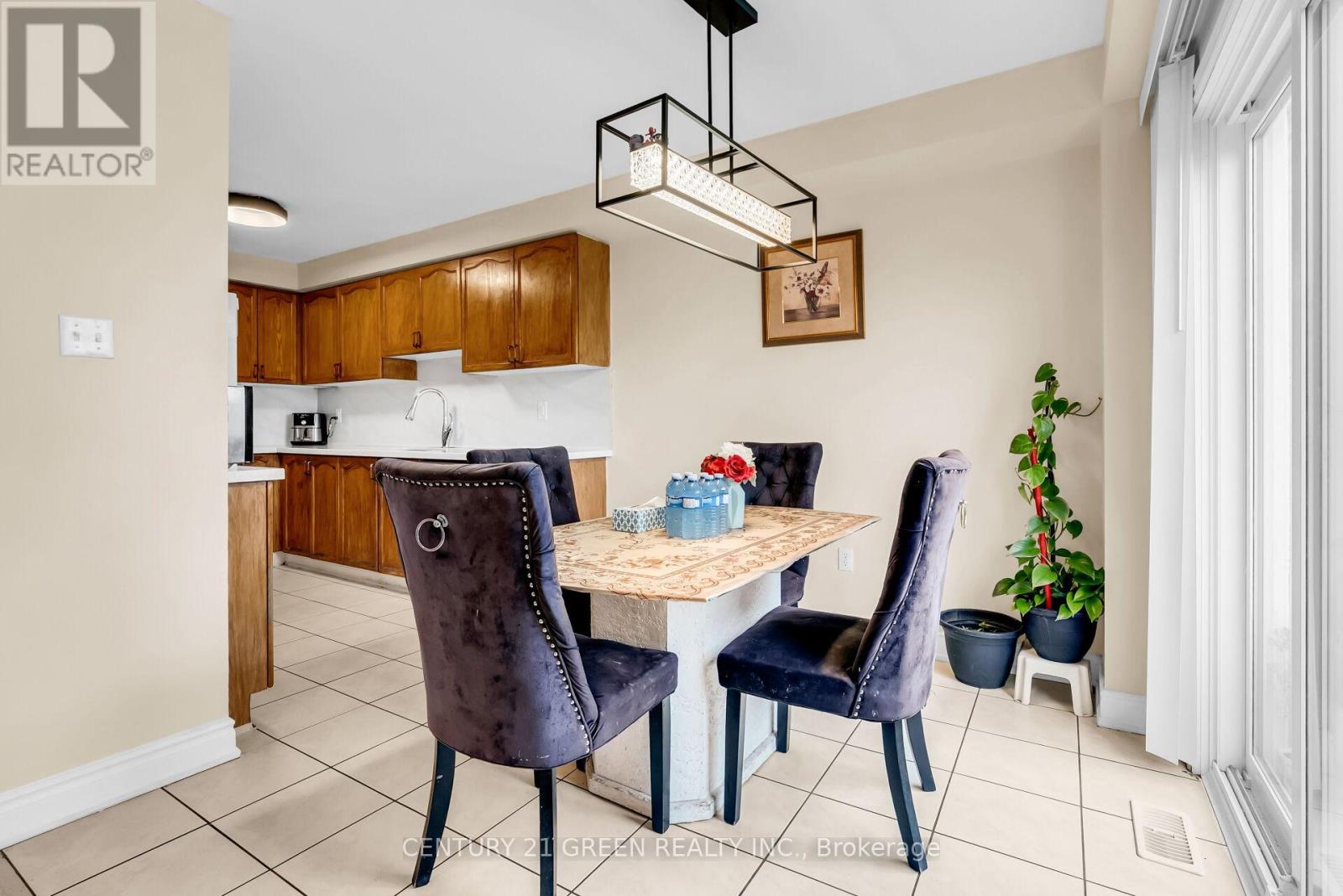 3152 Angel Pass Drive, Mississauga, Ontario  L5M 7R5 - Photo 14 - W12991514