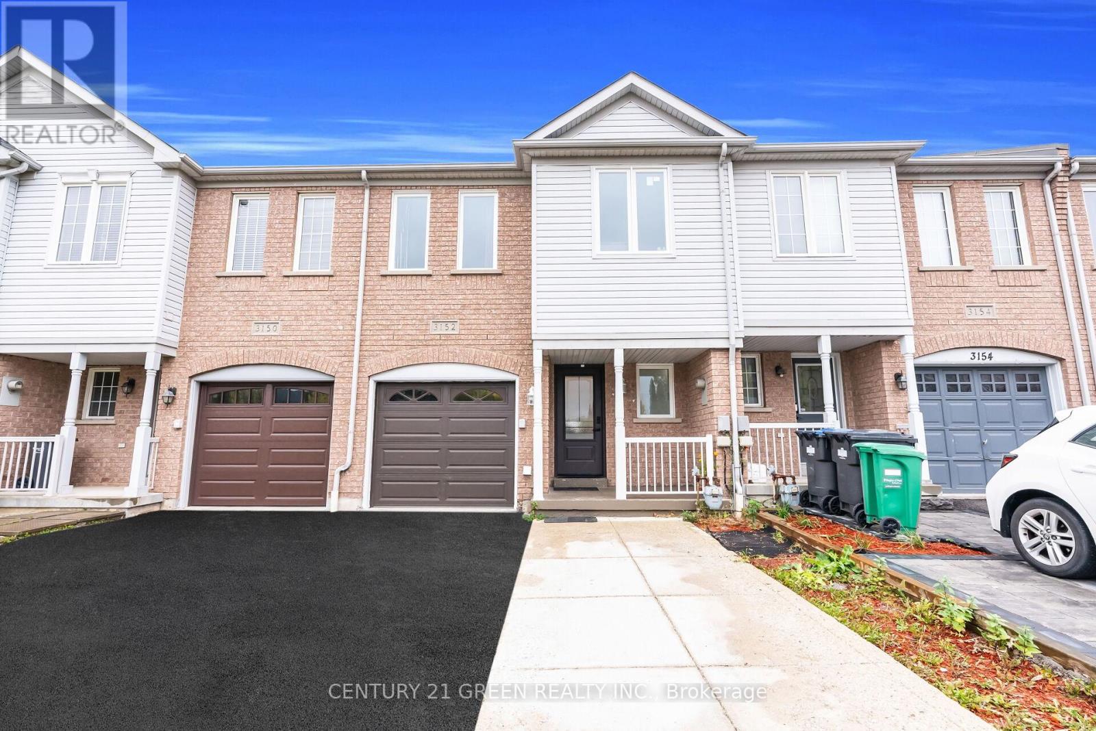 3152 Angel Pass Drive, Mississauga, Ontario  L5M 7R5 - Photo 5 - W12991514