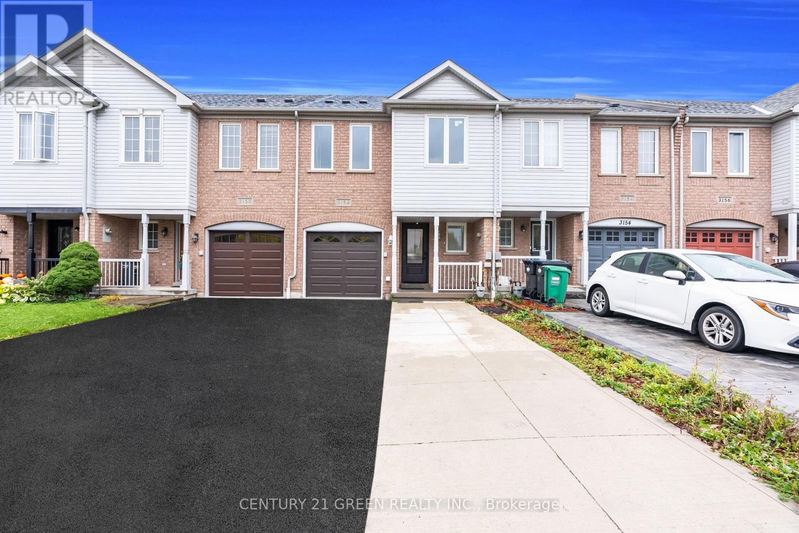 3152 Angel Pass Drive, Mississauga, Ontario  L5M 7R5 - Photo 4 - W12991514