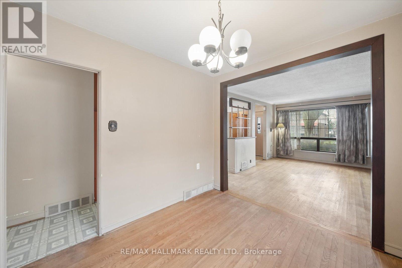 31a Laurel Avenue, Toronto, Ontario  M1K 3J3 - Photo 10 - E13012526