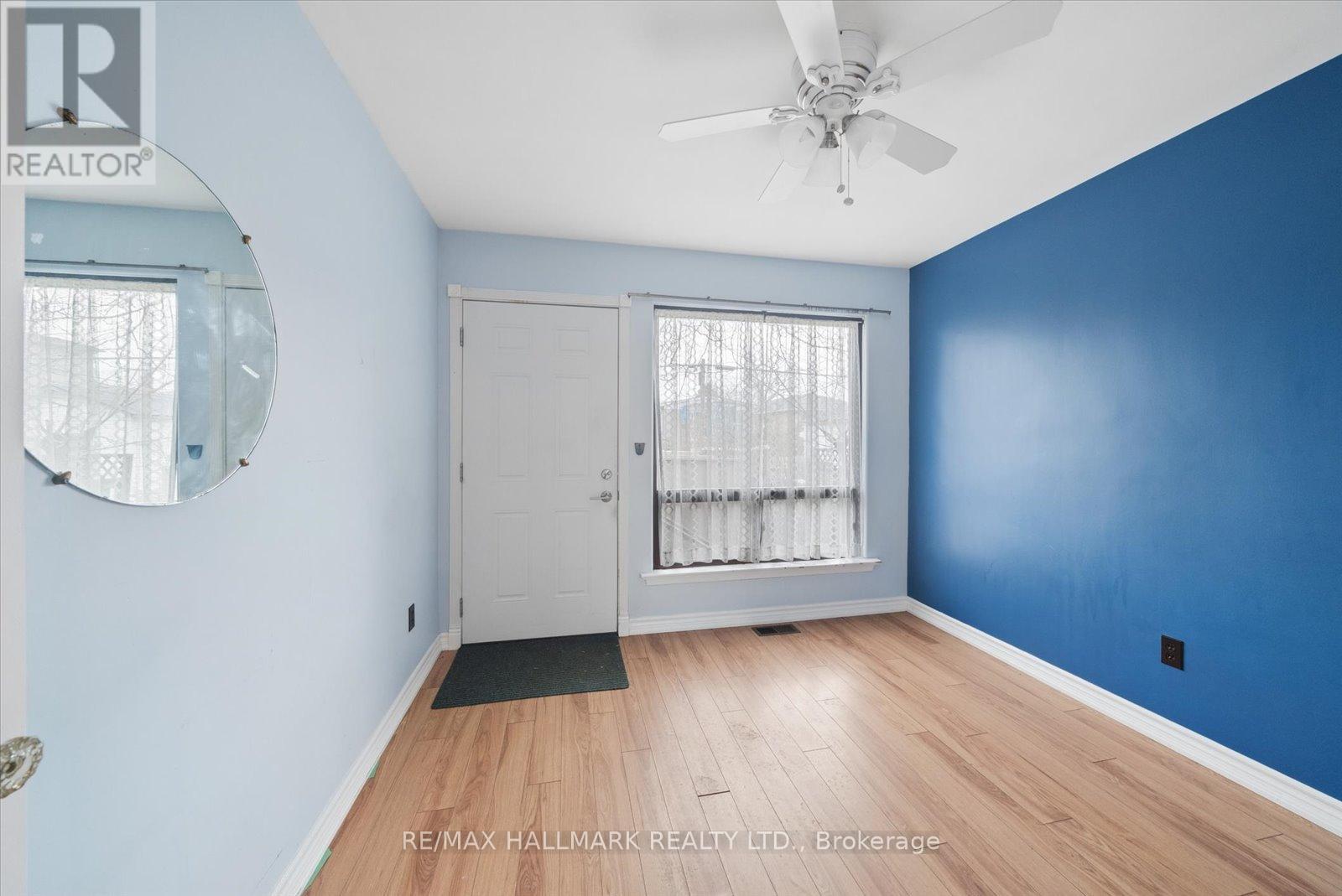 31a Laurel Avenue, Toronto, Ontario  M1K 3J3 - Photo 18 - E13012526