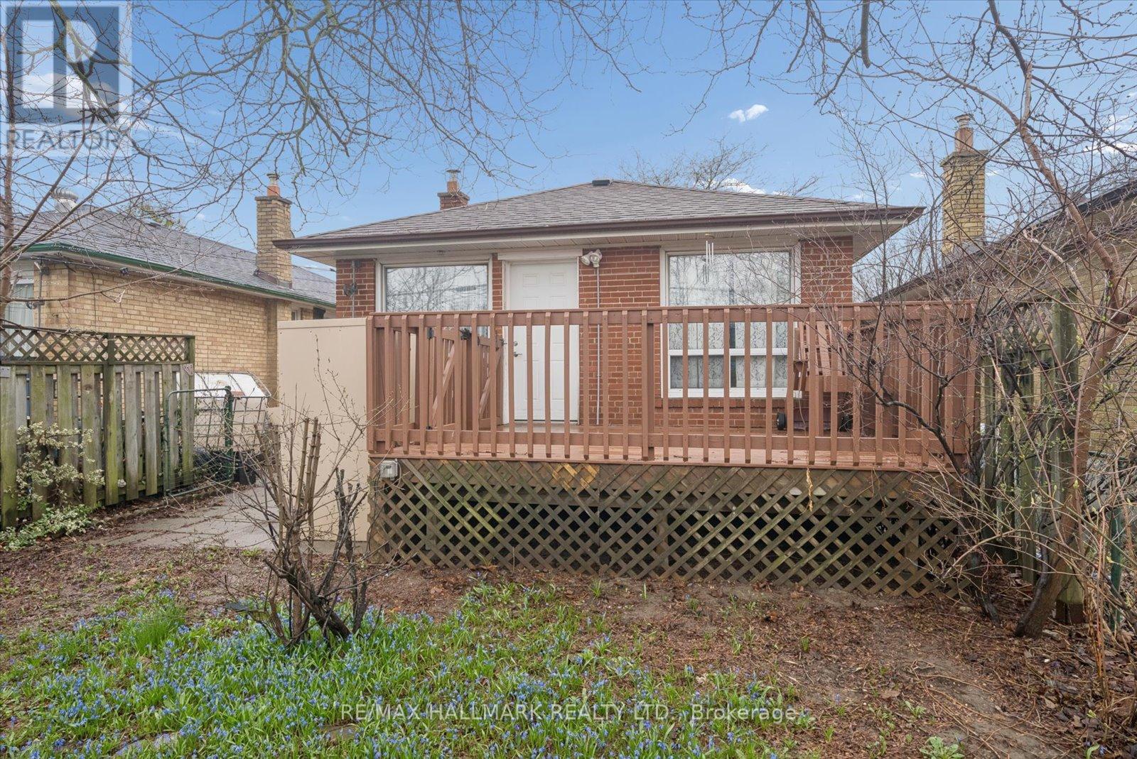 31a Laurel Avenue, Toronto, Ontario  M1K 3J3 - Photo 36 - E13012526