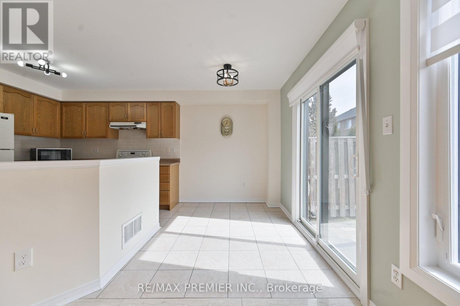 152 Laurelhurst Crescent, Vaughan, Ontario  L4H 2M7 - Photo 8 - N13012544