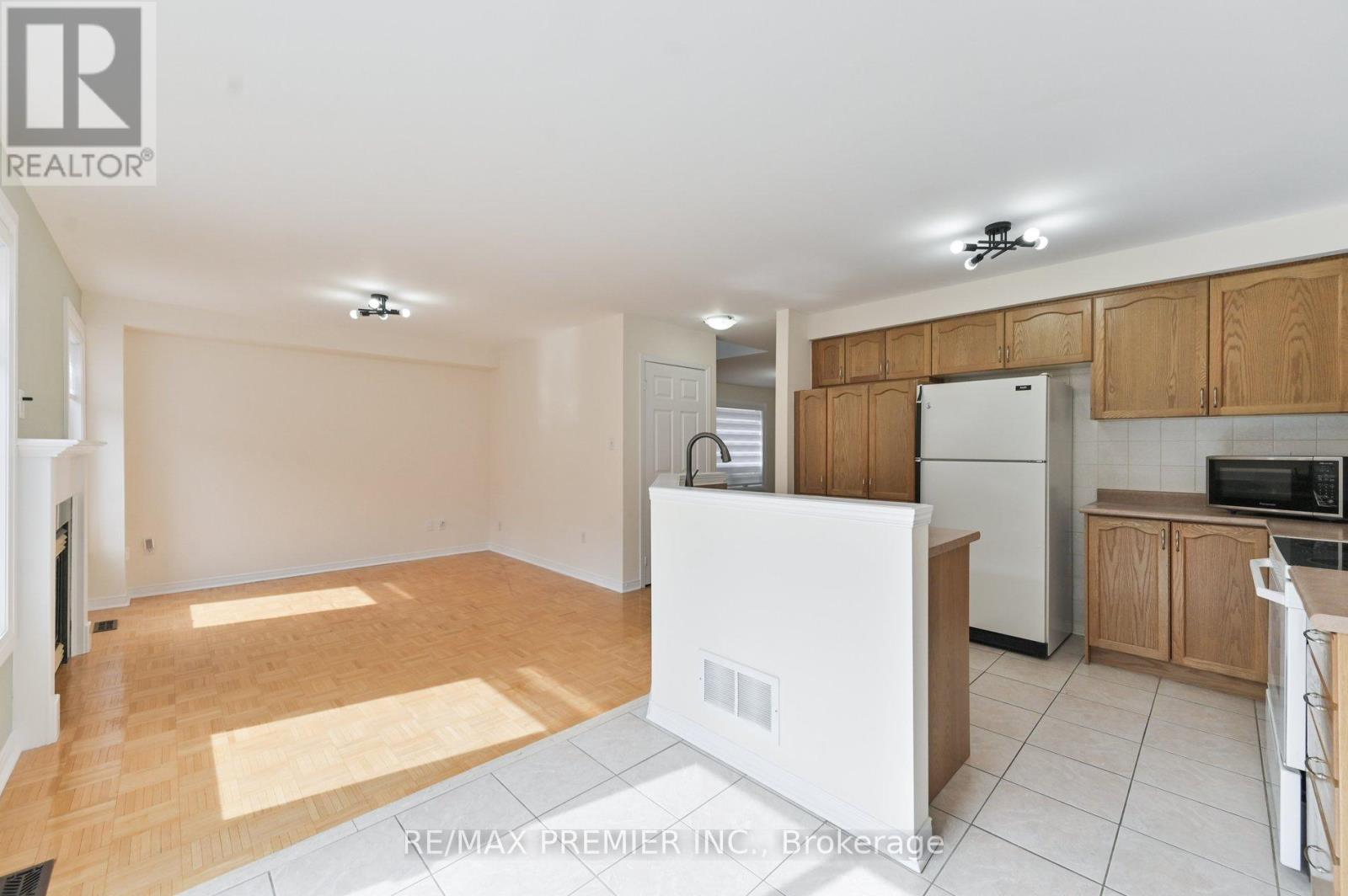 152 Laurelhurst Crescent, Vaughan, Ontario  L4H 2M7 - Photo 9 - N13012544