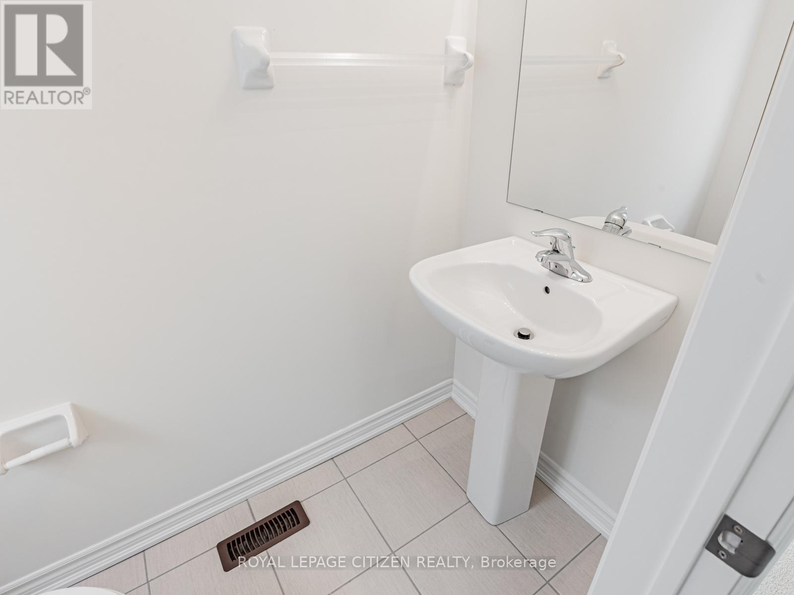 7 Wayne Allison Drive, Georgina, Ontario  L0E 1R0 - Photo 18 - N13012616