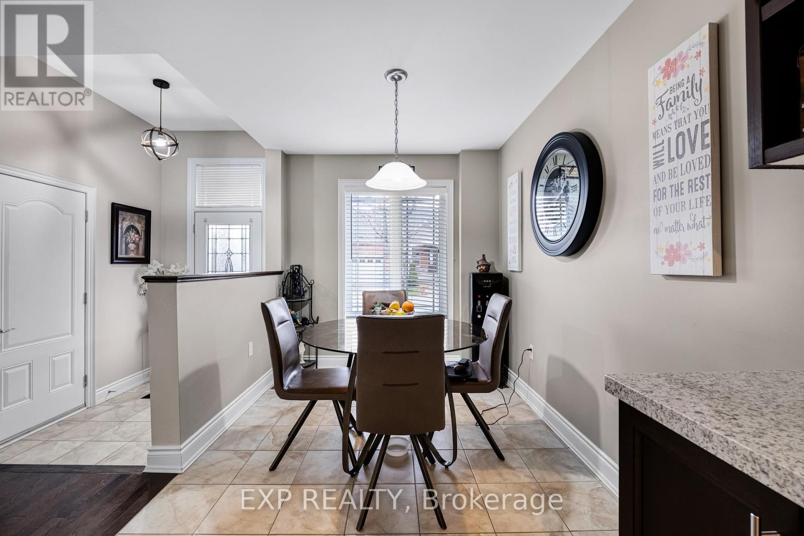 21 Upper Highland, New Tecumseth, Ontario  L9R 0K5 - Photo 5 - N13012638