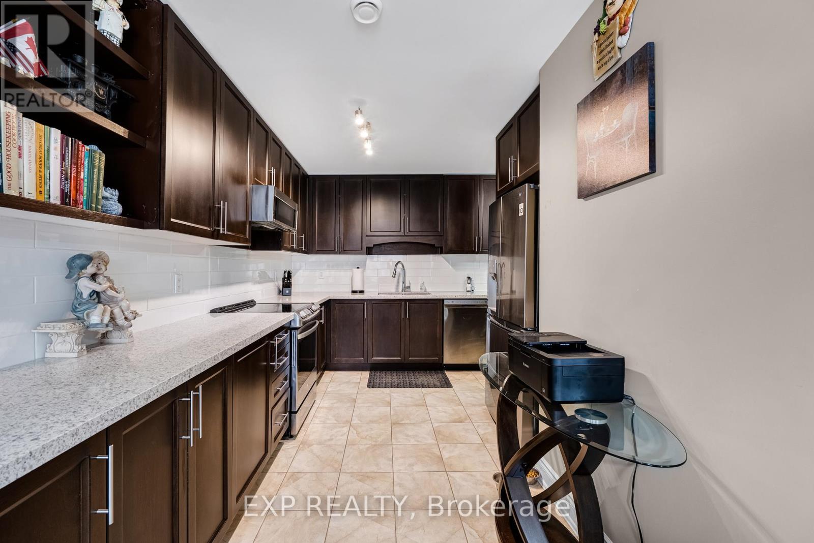 21 Upper Highland, New Tecumseth, Ontario  L9R 0K5 - Photo 6 - N13012638