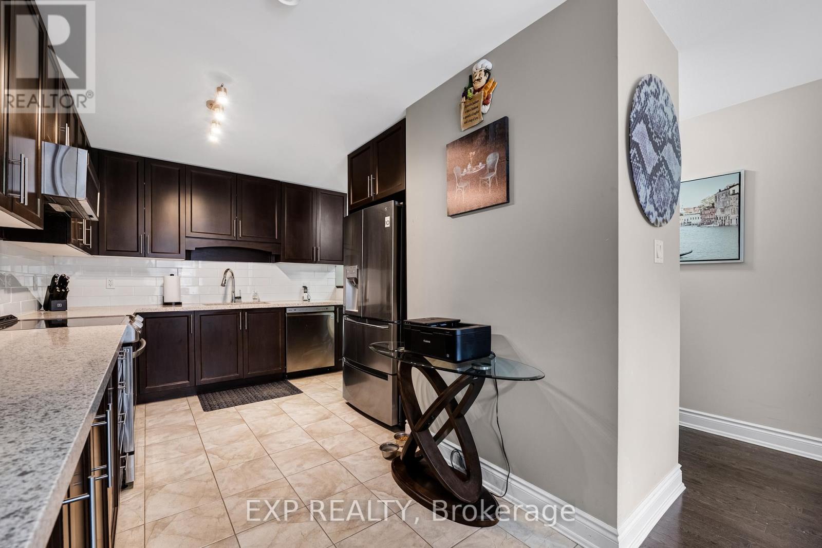 21 Upper Highland, New Tecumseth, Ontario  L9R 0K5 - Photo 7 - N13012638