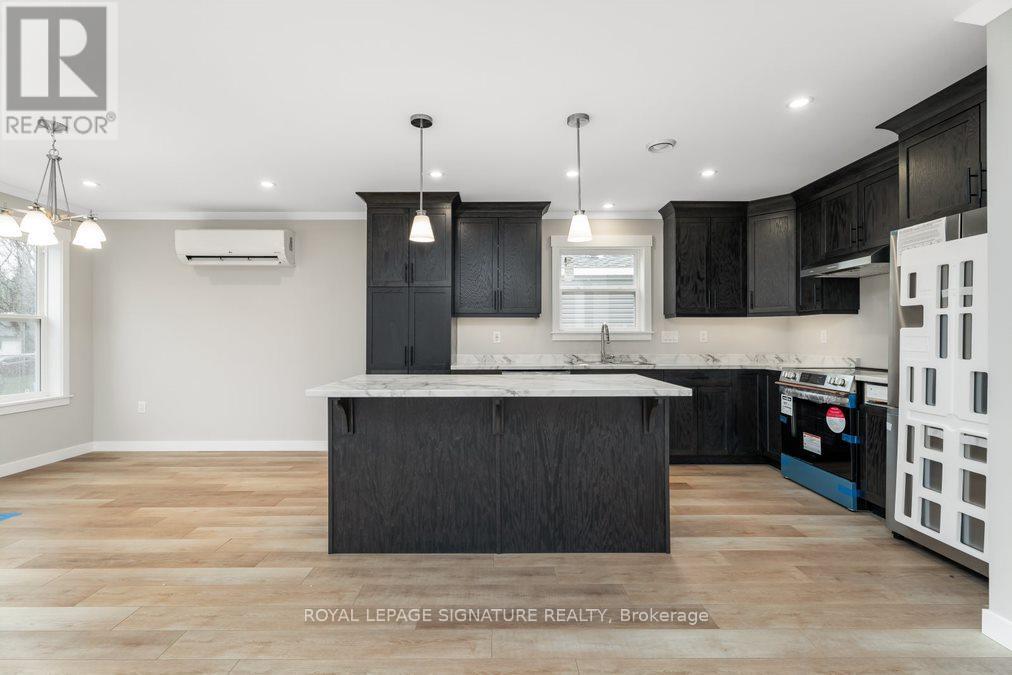 18 Briar Wood Place, Innisfil, Ontario  L0L 1L0 - Photo 5 - N13012664