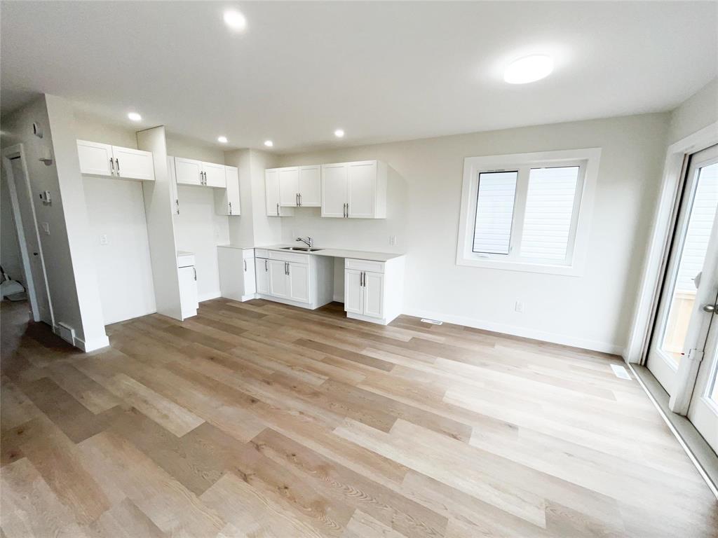 54 Feathertail Way, New Bothwell, Manitoba  X0X 0X0 - Photo 1 - 202607456