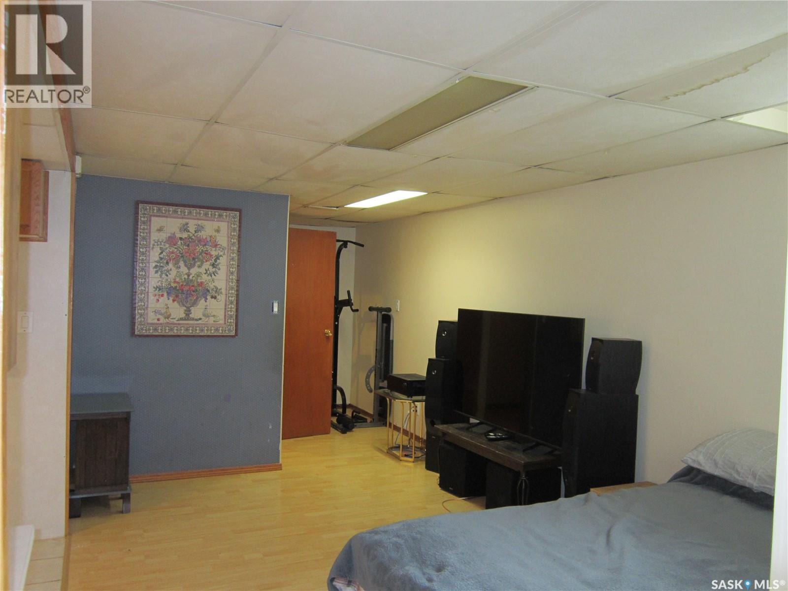 552 6th Street E, Prince Albert, Saskatchewan  S6V 0N4 - Photo 10 - SK029534