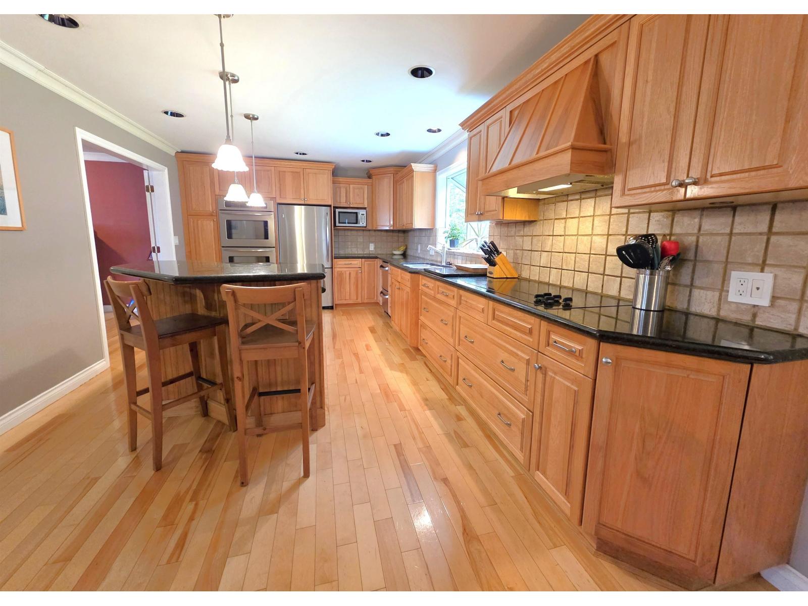 8412 213th Street, Langley, British Columbia  V1M 2J1 - Photo 7 - R3111080