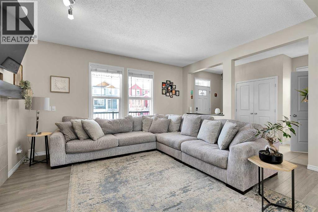 151 Heritage Drive, Cochrane, Alberta  T4C 0Y3 - Photo 11 - A2298031