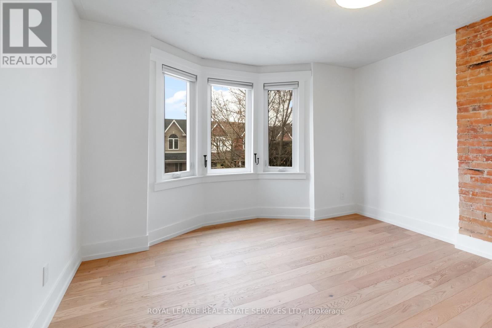 954 Shaw Street, Toronto, Ontario  M6G 3M6 - Photo 17 - W13012524