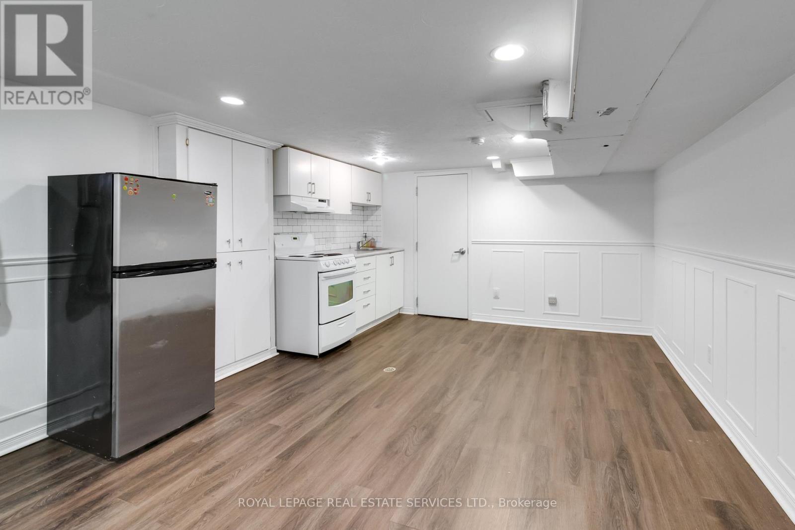 954 Shaw Street, Toronto, Ontario  M6G 3M6 - Photo 27 - W13012524