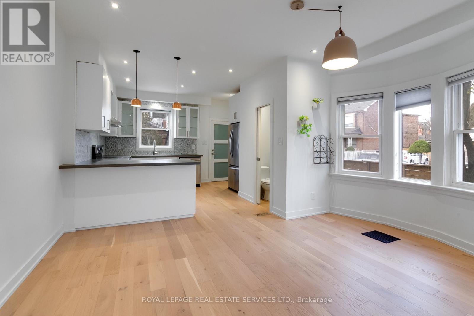 954 Shaw Street, Toronto, Ontario  M6G 3M6 - Photo 8 - W13012524