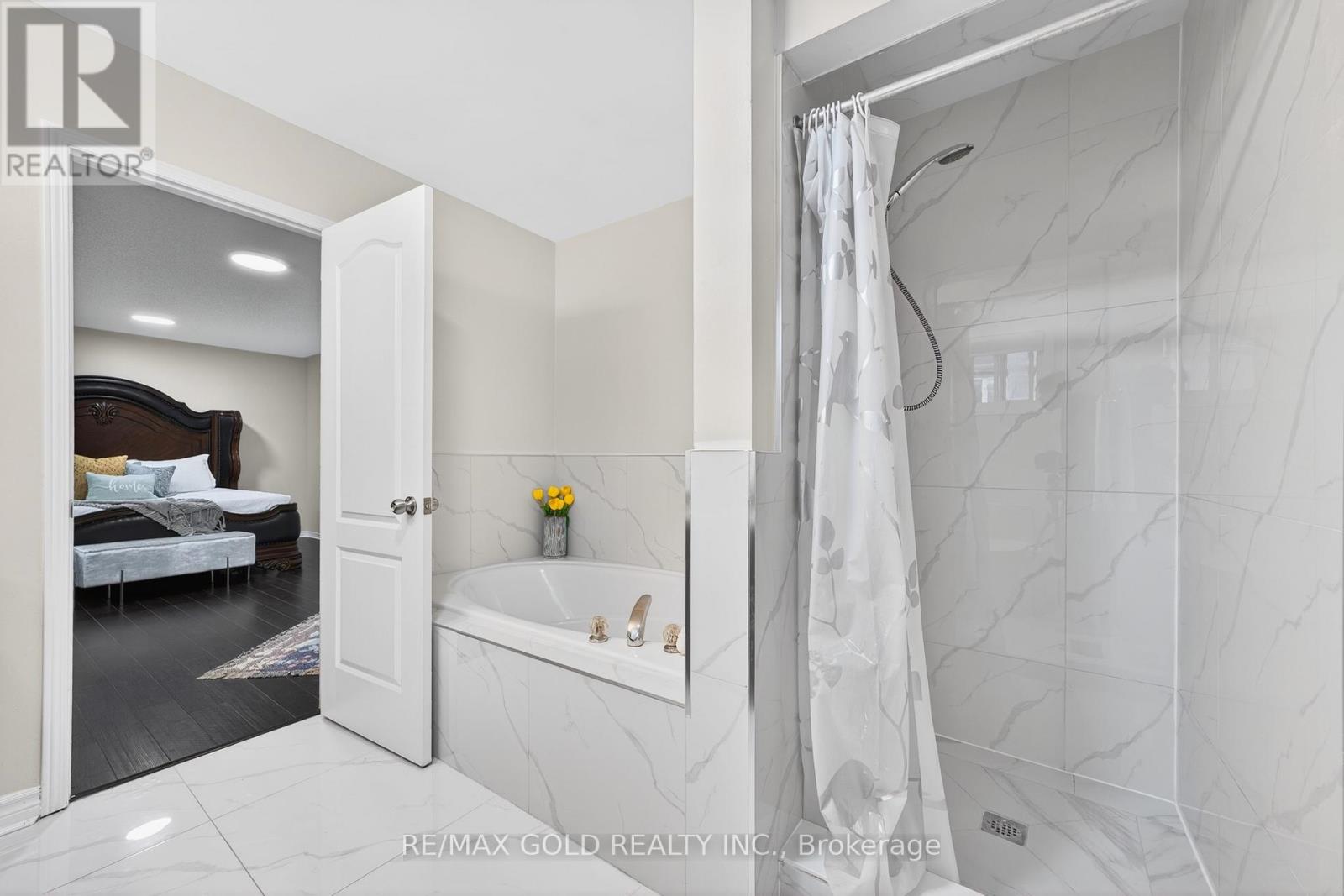 12 Linderwood Drive W, Brampton, Ontario  L7A 1R7 - Photo 29 - W13012534