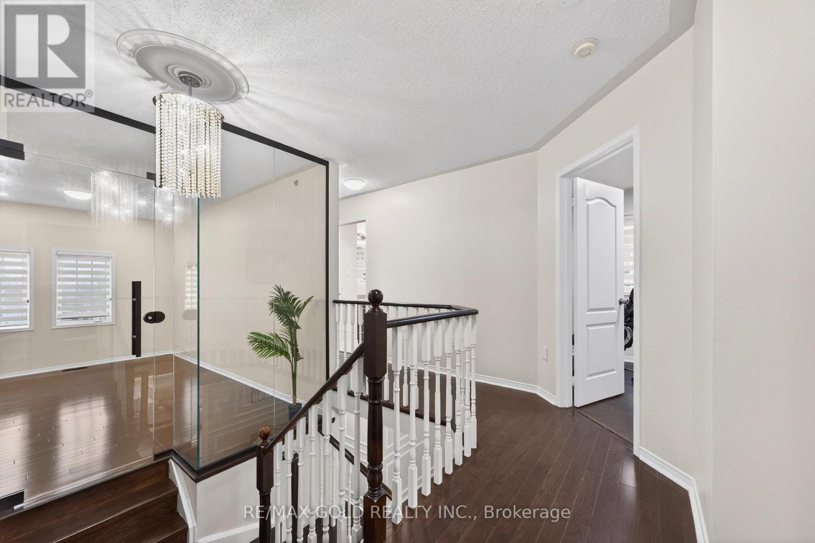 12 Linderwood Drive W, Brampton, Ontario  L7A 1R7 - Photo 30 - W13012534