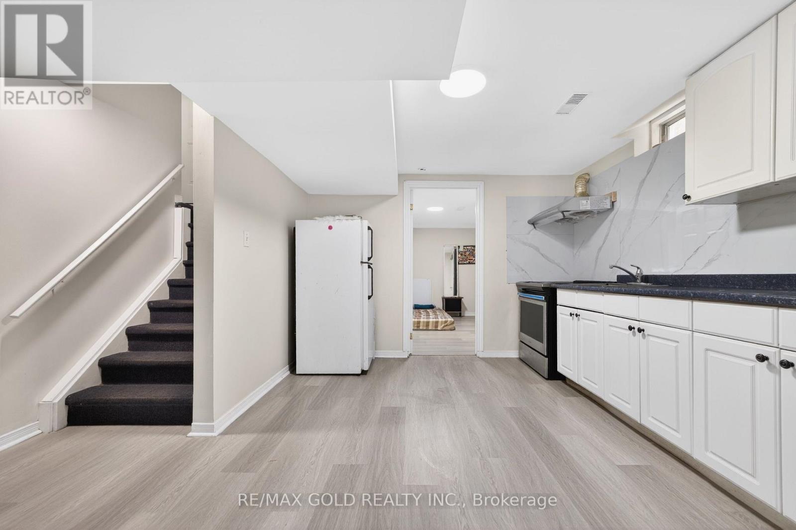 12 Linderwood Drive W, Brampton, Ontario  L7A 1R7 - Photo 41 - W13012534