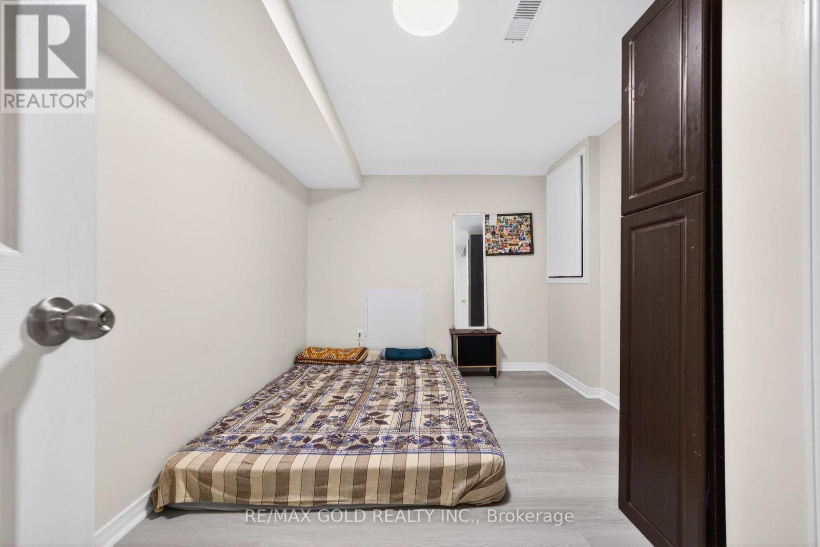 12 Linderwood Drive W, Brampton, Ontario  L7A 1R7 - Photo 43 - W13012534