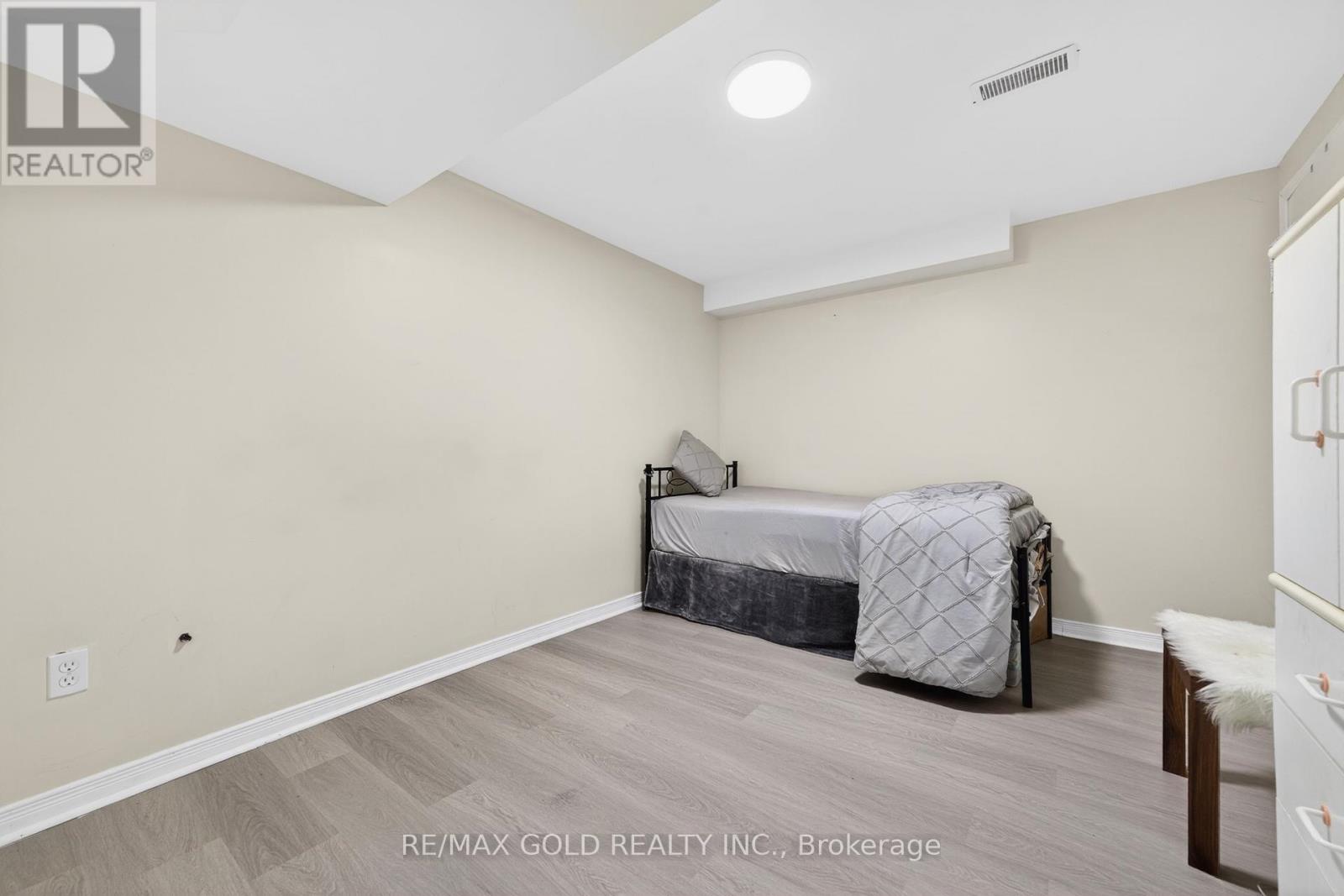 12 Linderwood Drive W, Brampton, Ontario  L7A 1R7 - Photo 44 - W13012534