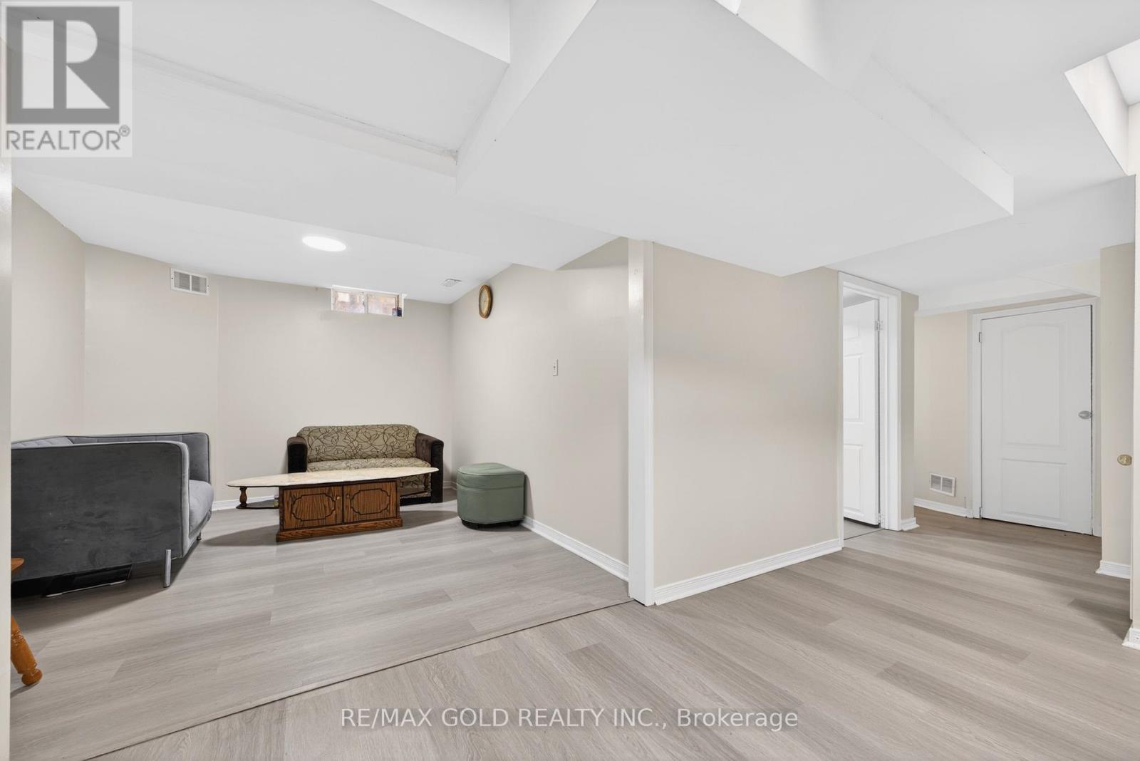 12 Linderwood Drive W, Brampton, Ontario  L7A 1R7 - Photo 46 - W13012534