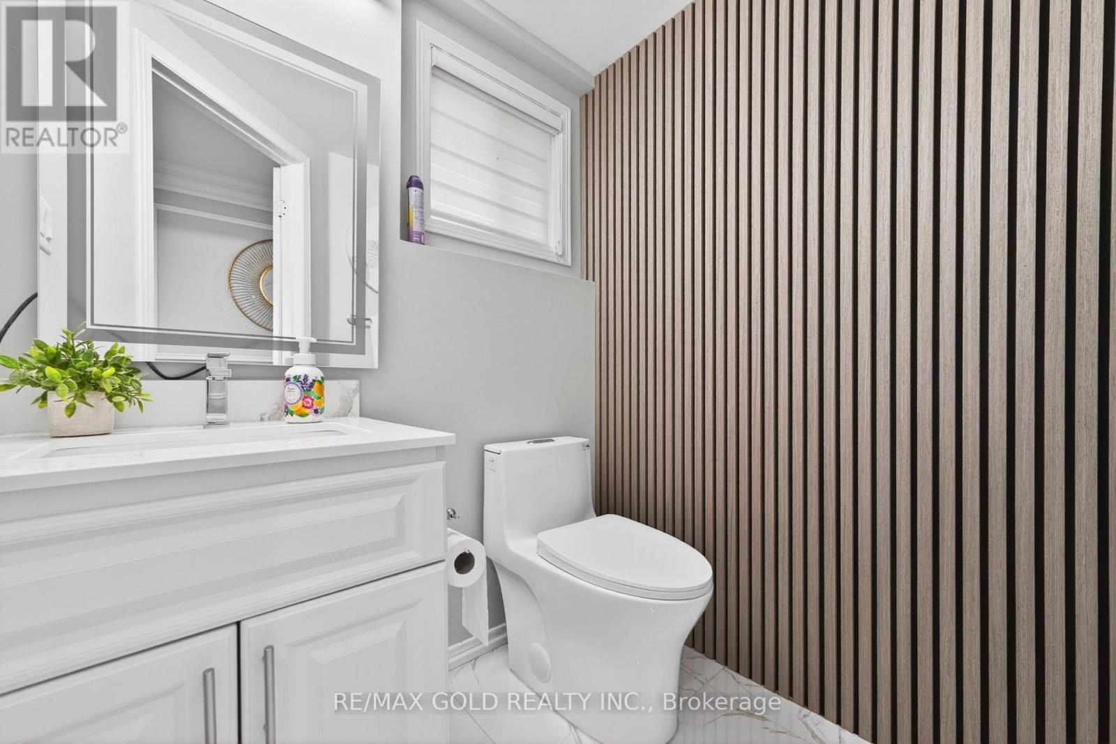 12 Linderwood Drive W, Brampton, Ontario  L7A 1R7 - Photo 8 - W13012534