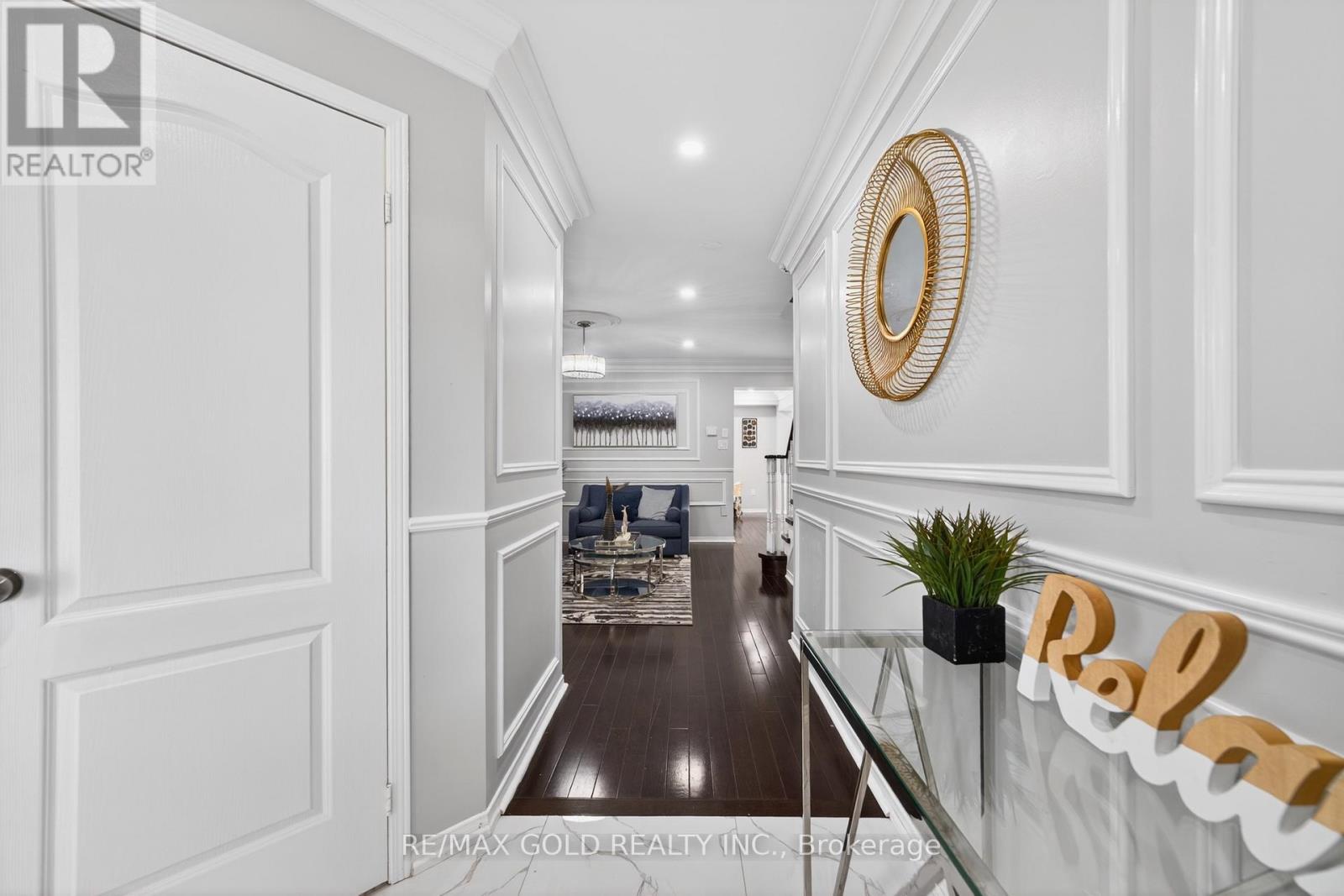 12 Linderwood Drive W, Brampton, Ontario  L7A 1R7 - Photo 9 - W13012534