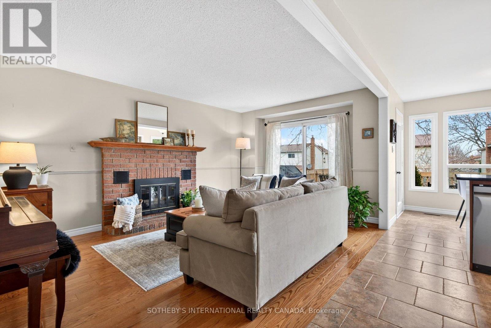 2163 Winding Way, Burlington, Ontario  L7M 2X2 - Photo 11 - W13012568