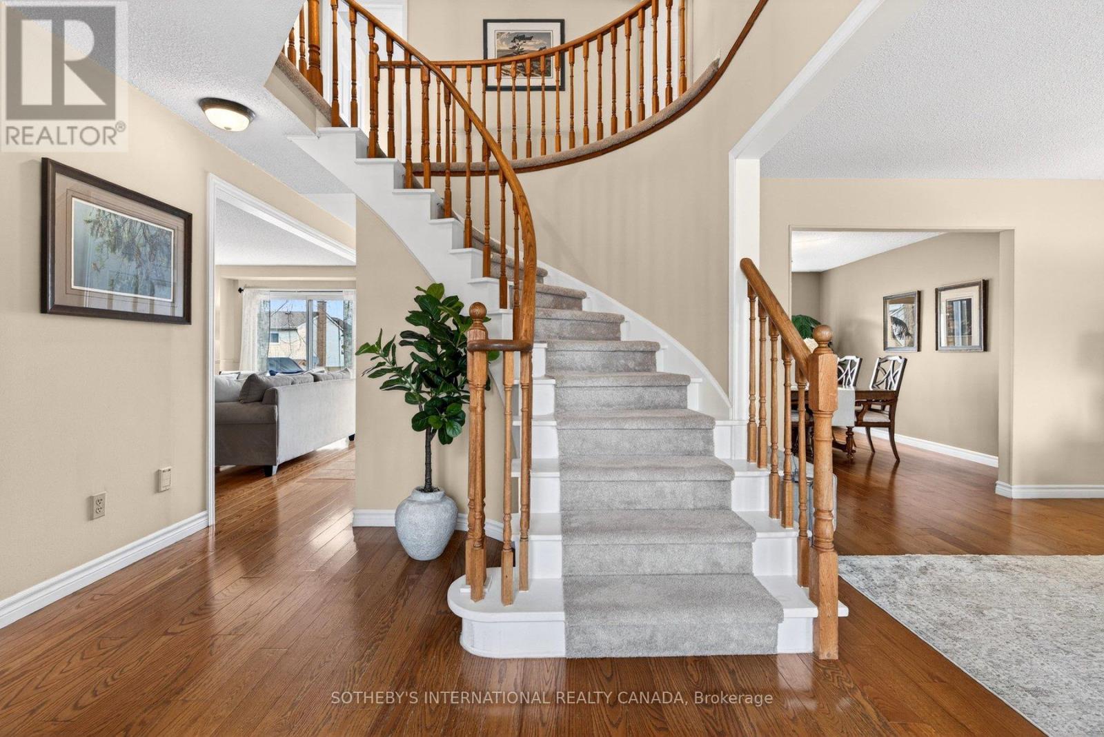 2163 Winding Way, Burlington, Ontario  L7M 2X2 - Photo 4 - W13012568