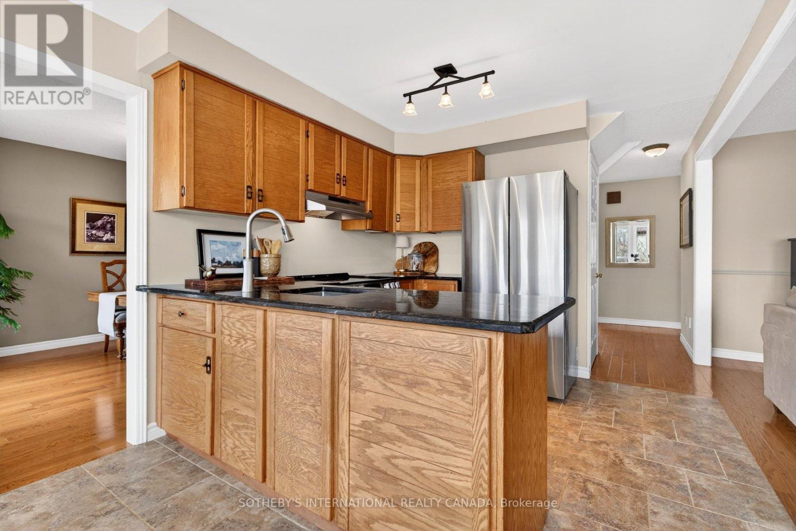 2163 Winding Way, Burlington, Ontario  L7M 2X2 - Photo 8 - W13012568