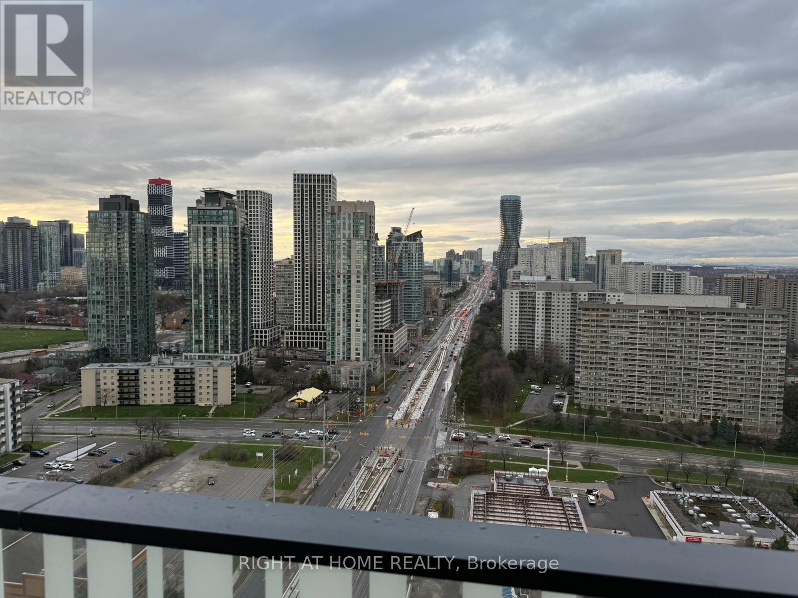 2409 - 1 Fairview Road, Mississauga, Ontario  L5A 0B4 - Photo 16 - W13012576