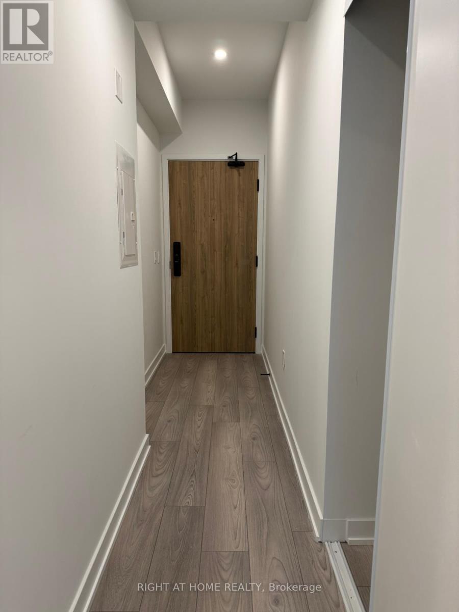 2409 - 1 Fairview Road, Mississauga, Ontario  L5A 0B4 - Photo 3 - W13012576